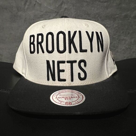 ‘12 MITCHELL & NESS Brooklyn Nets Bold Text Adjustable SnapBack Hat / One Size - Picture 1 of 6